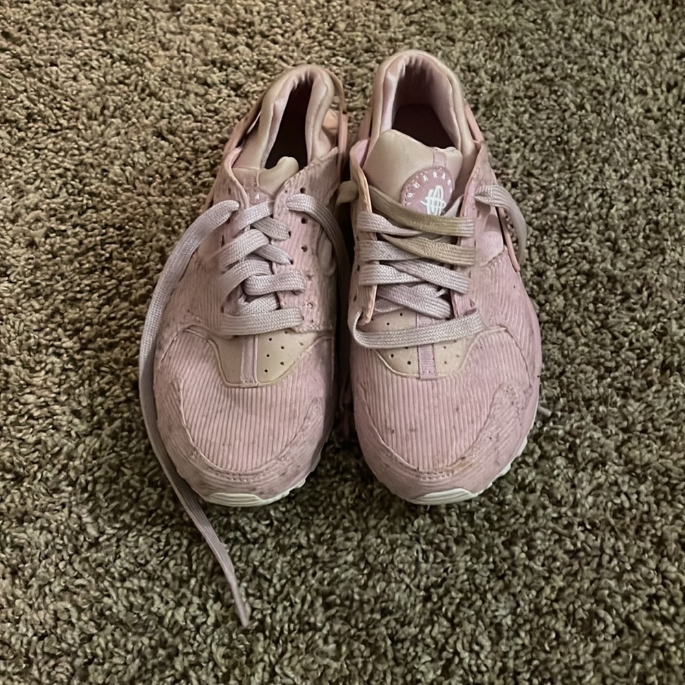 Pink Nike 5Y Used Sneakers - Picture 7 of 11